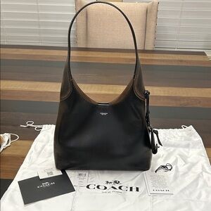 Coach Brooklyn 28 in Loved Leather